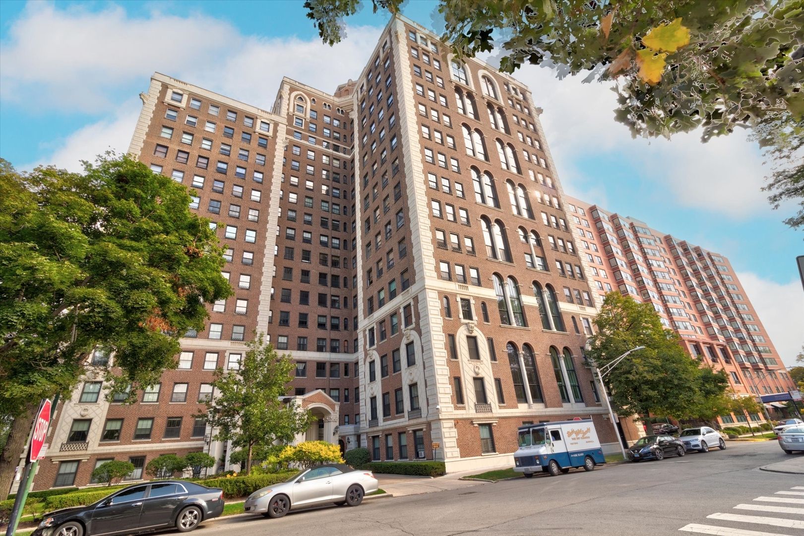 5555 S Everett Avenue #C14 — Chicago, IL 60637