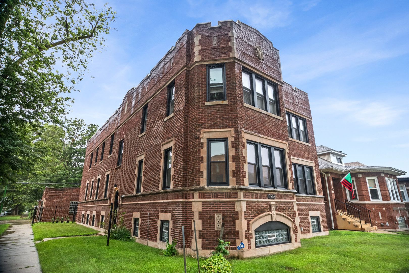 7958 S Luella Avenue #1 — Chicago, IL 60617