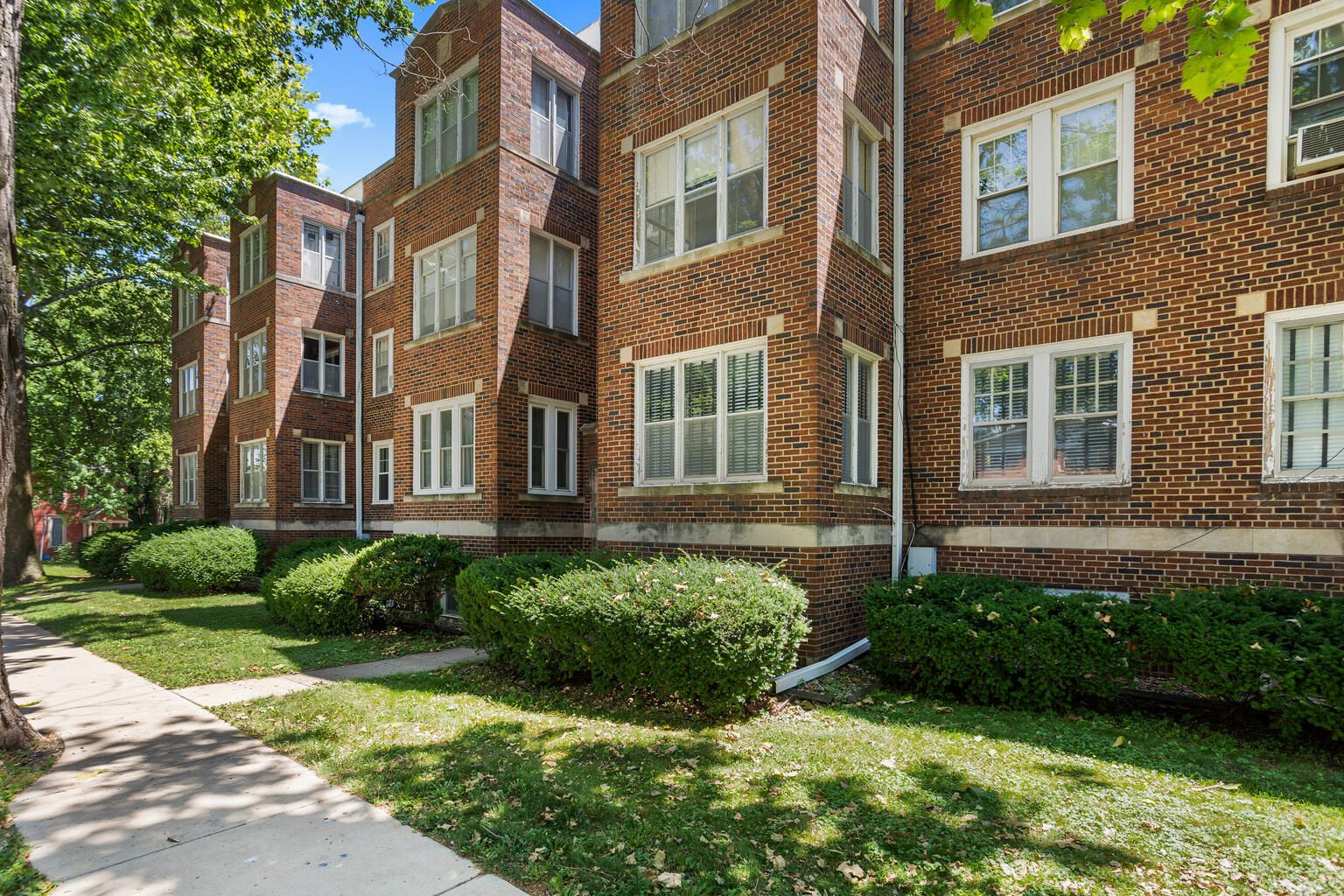 410 N State Street #4 — Champaign, IL 61820