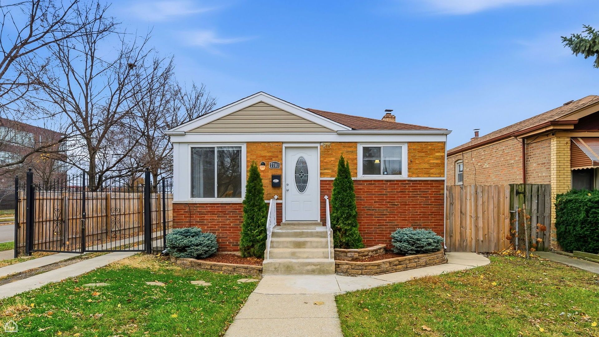 7701 S Christiana Avenue — Chicago, IL 60652