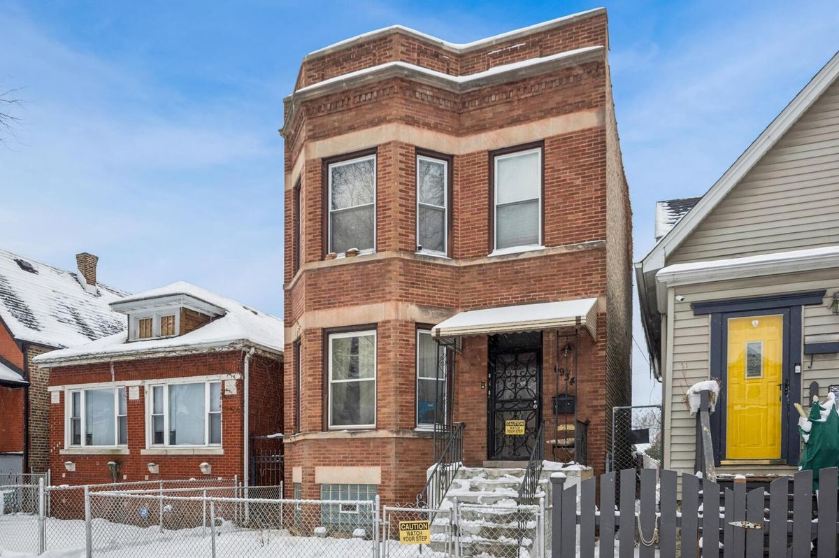 6934 Cornell Avenue, Chicago, IL 60649
