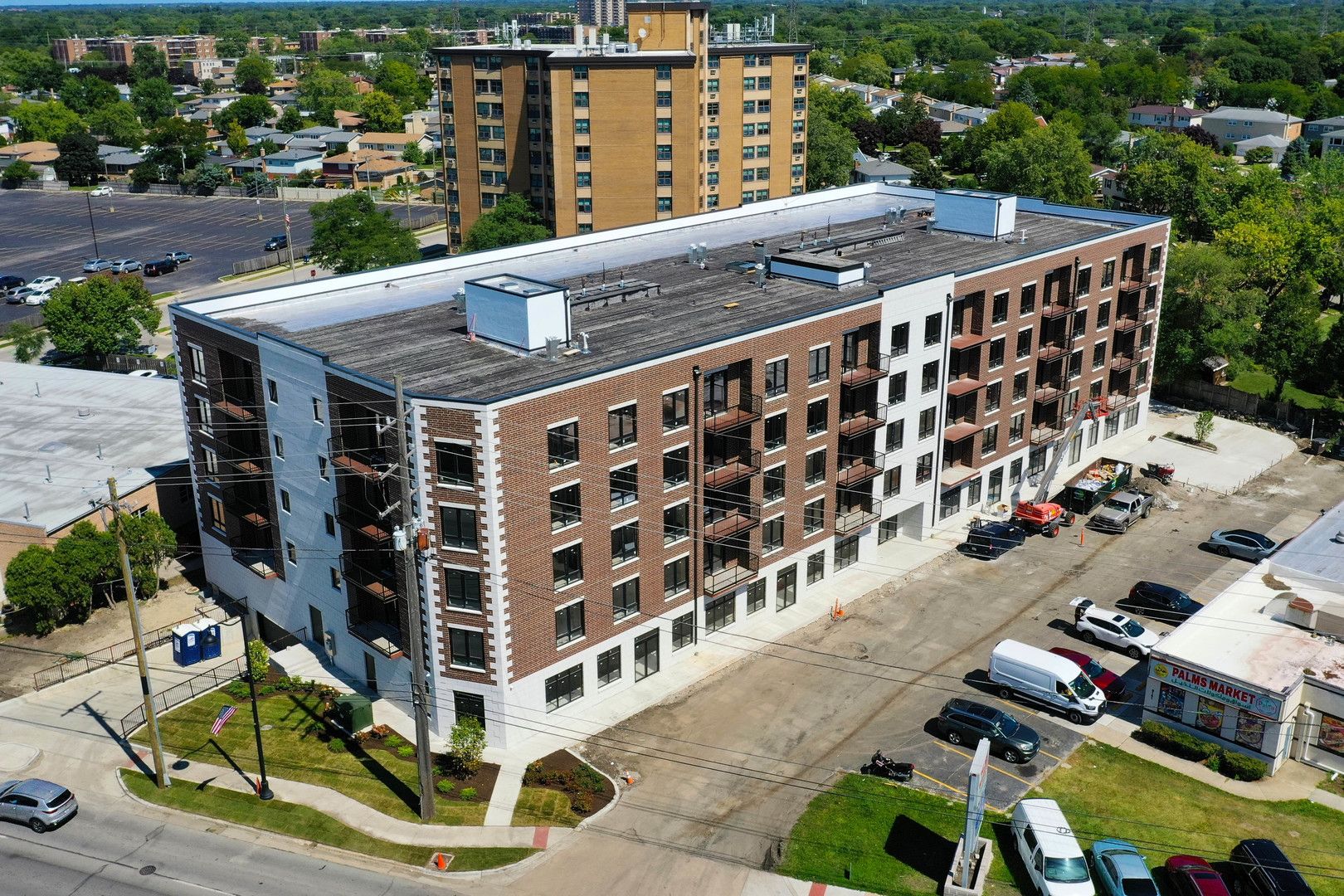 9201 N Milwaukee Avenue — Niles, IL 60714
