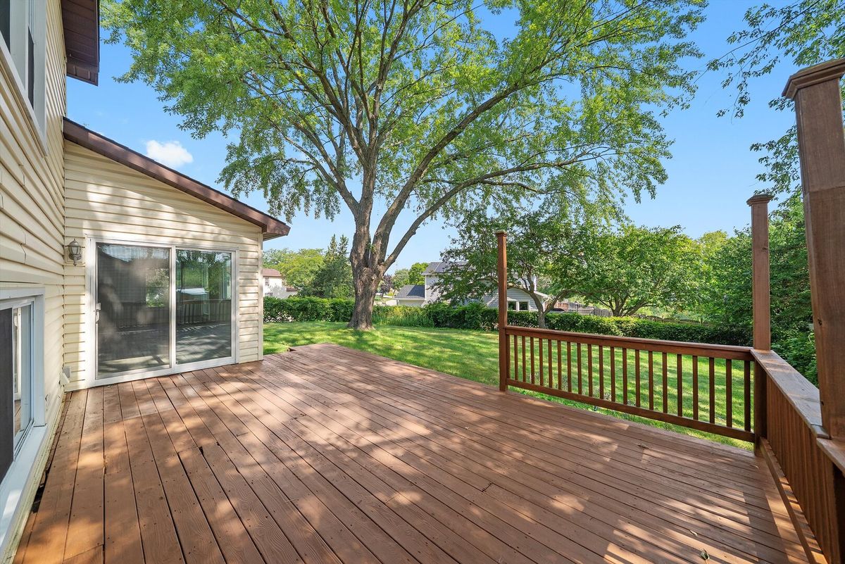88 Hesterman Drive, Glendale Heights, IL 60139