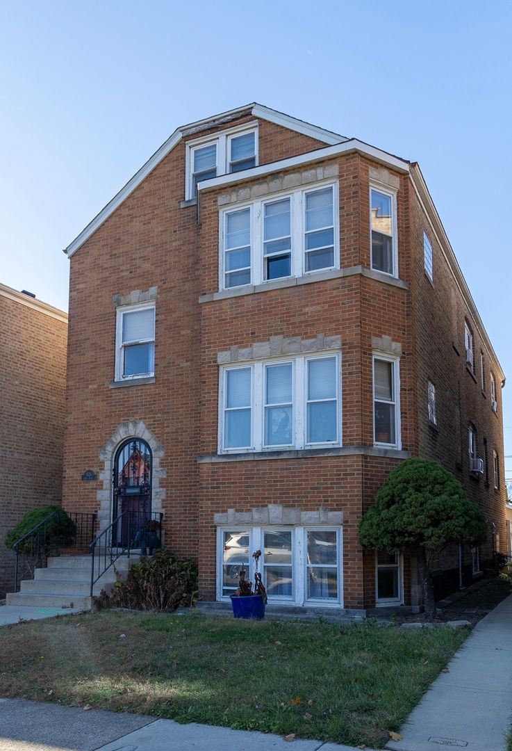 1626 S Home Avenue — Berwyn, IL 60402