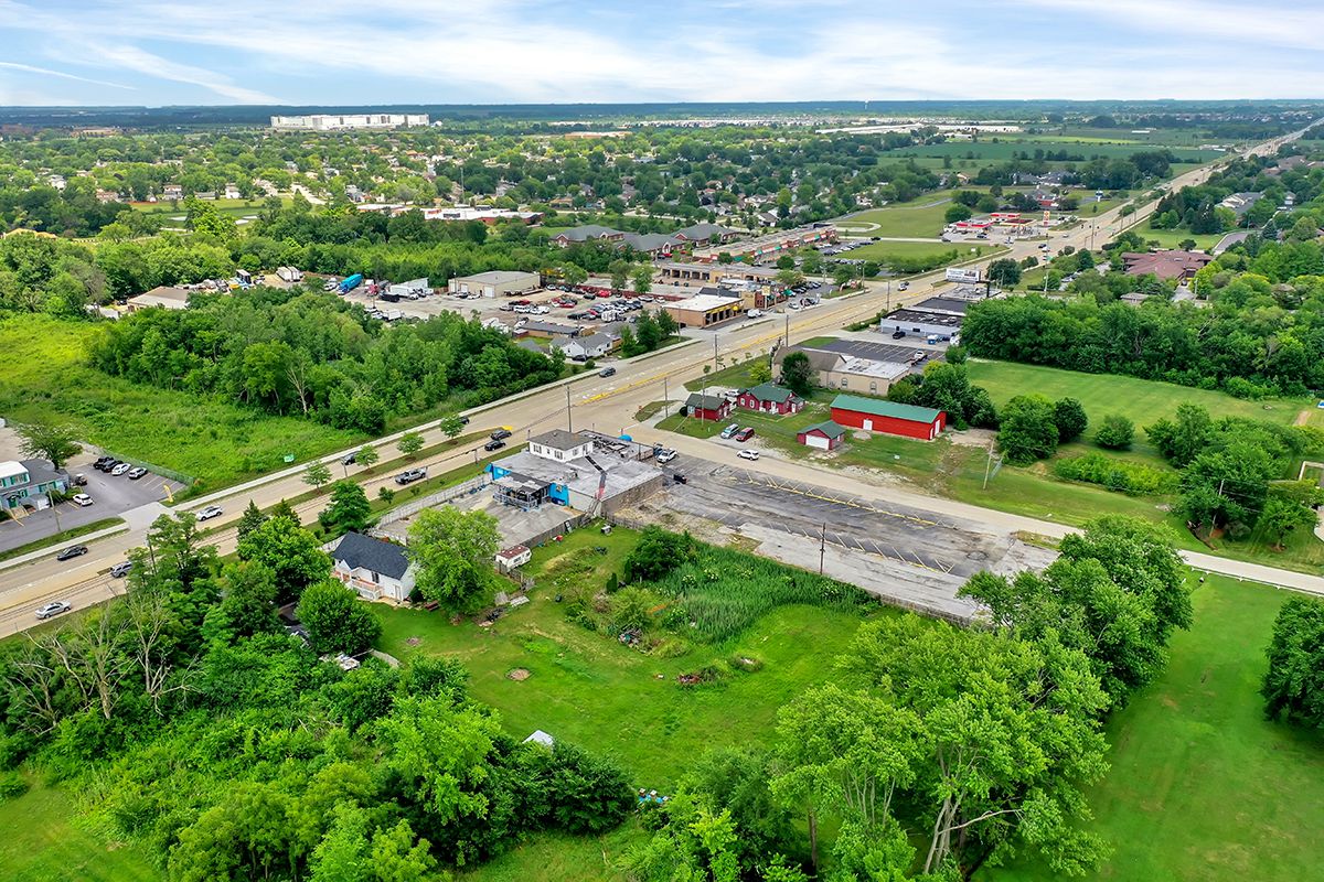 7905 W Lincoln Highway — Frankfort, IL 60423