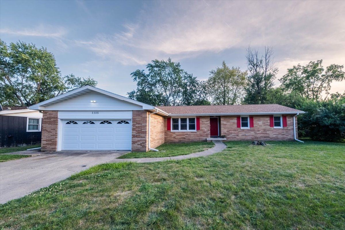 1105 Brighton Drive — Urbana, IL 61801