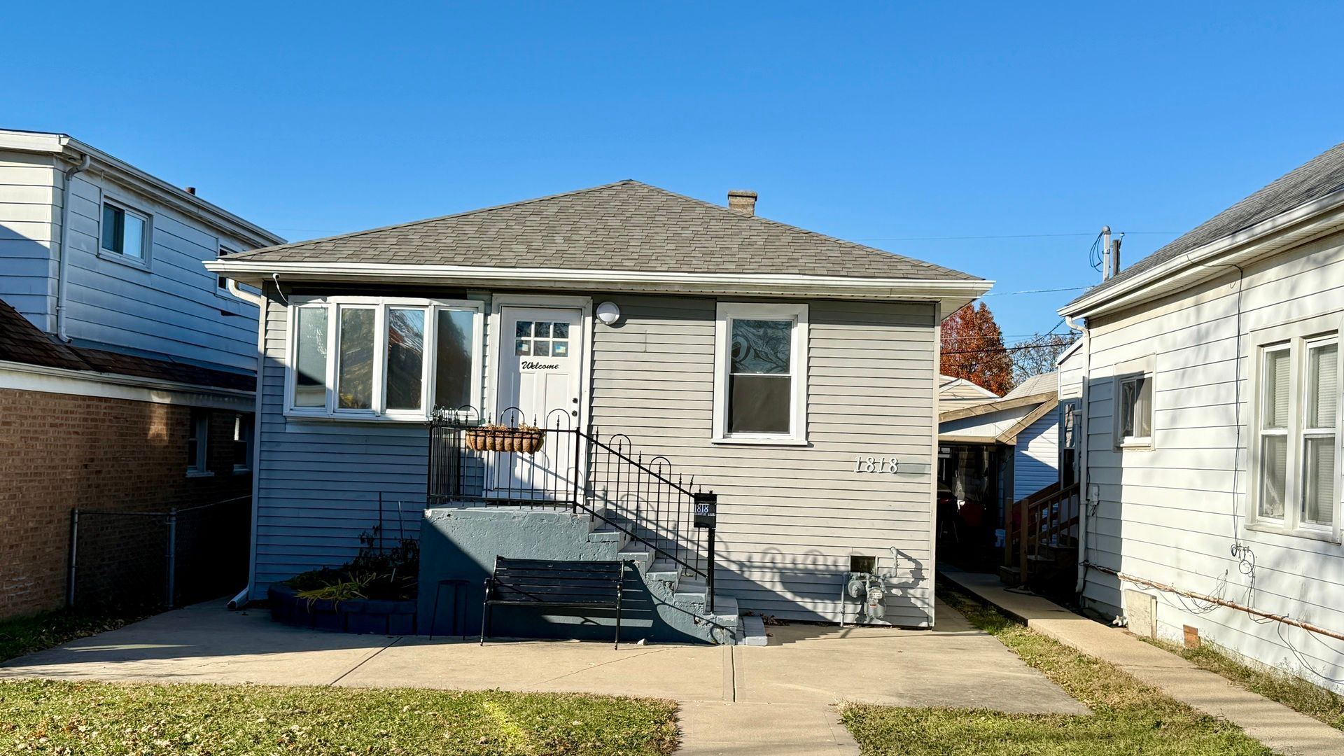 1818 N 38th Avenue — Stone Park, IL 60165