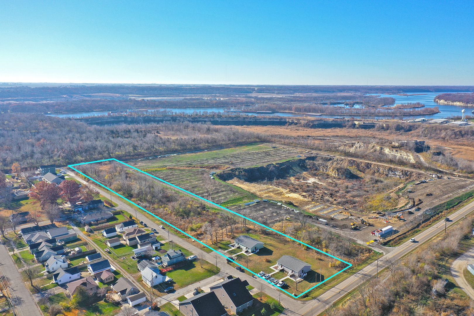 201, 311, & Lot's 3-10 24th Avenue — Ottawa, IL 61350
