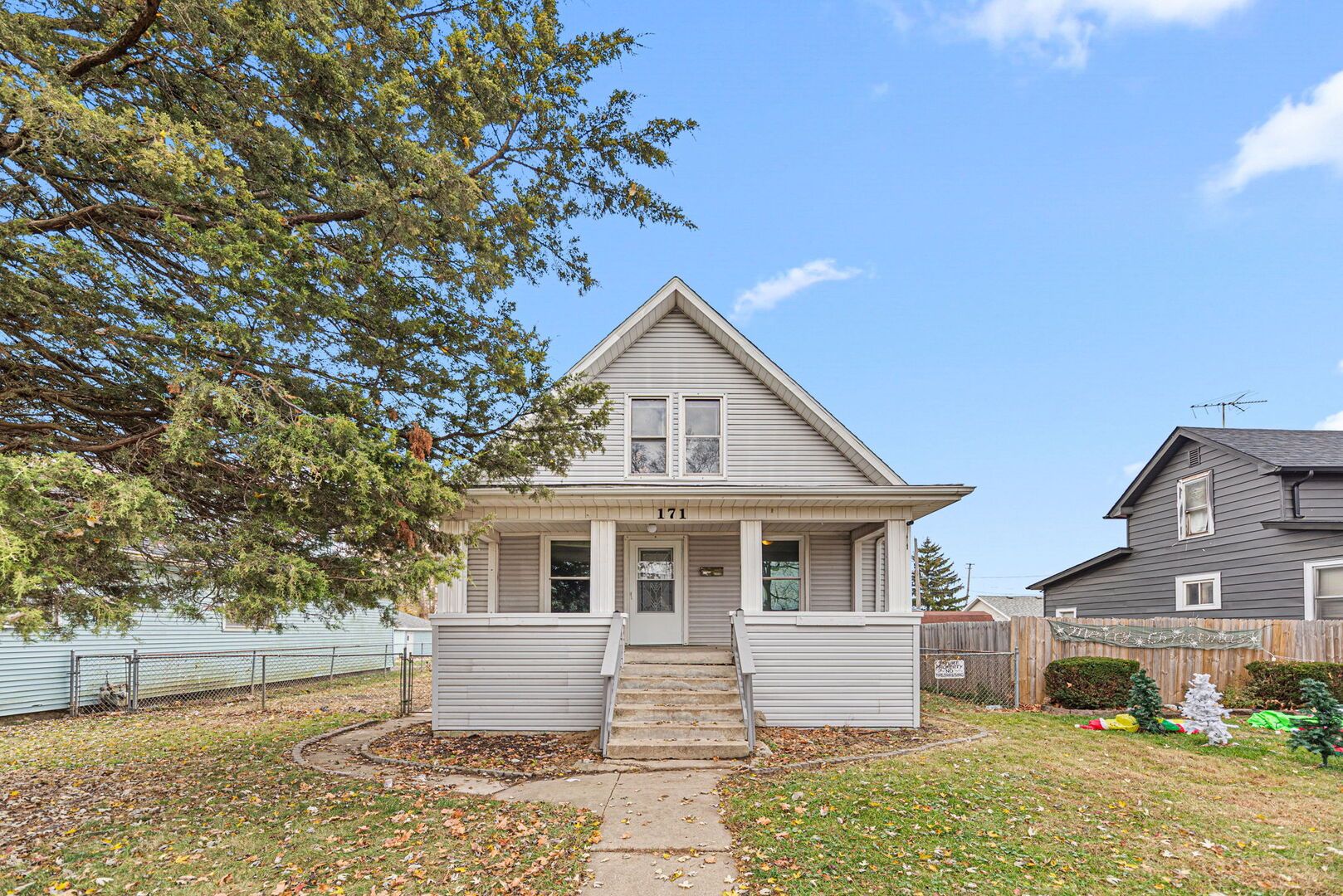 171 S Blaine Avenue — Bradley, IL 60915