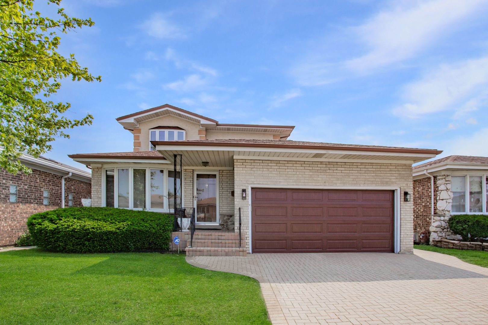 4621 N Anthon Avenue — Chicago, IL 60656
