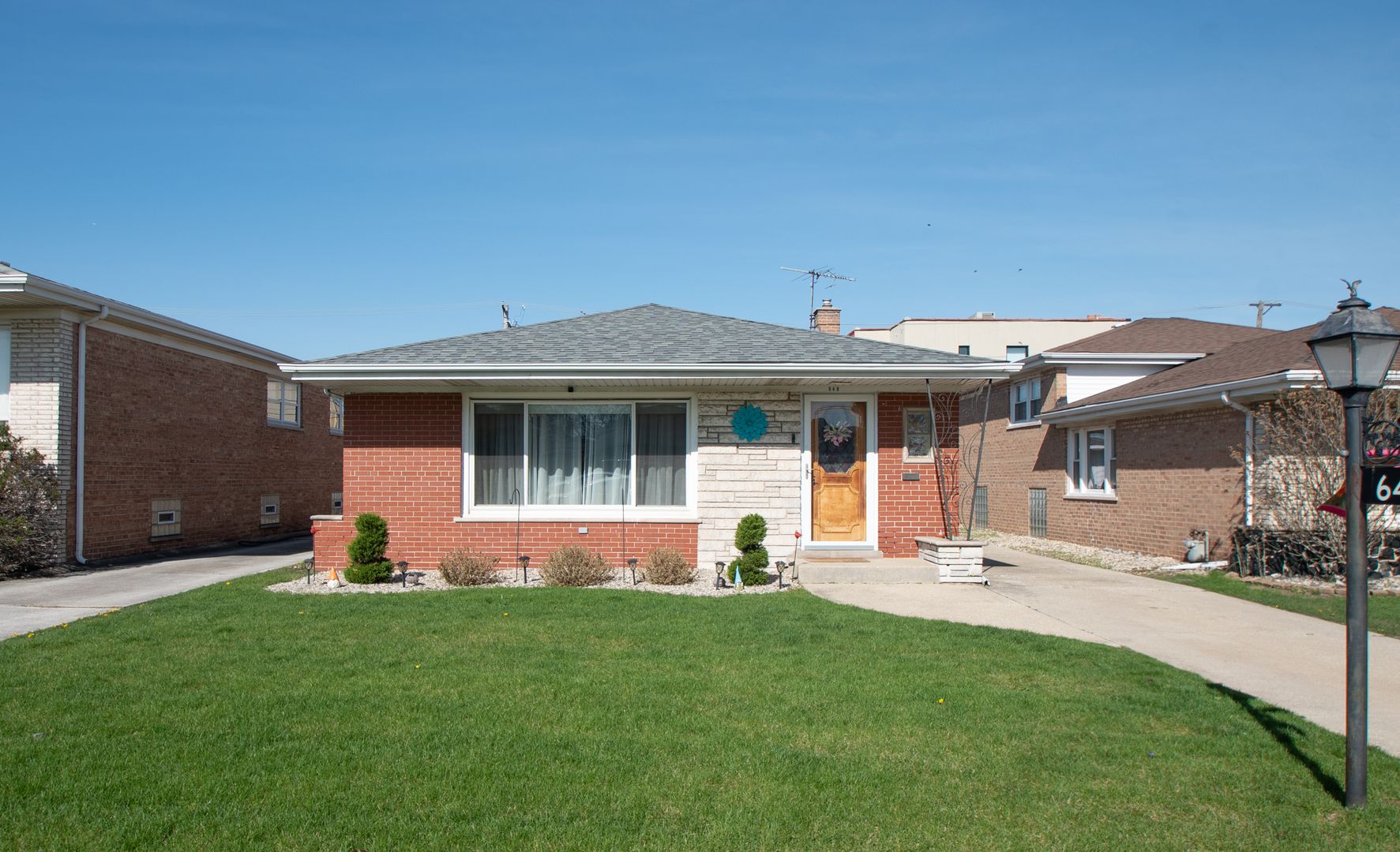 648 Saginaw Avenue — Calumet City, IL 60409