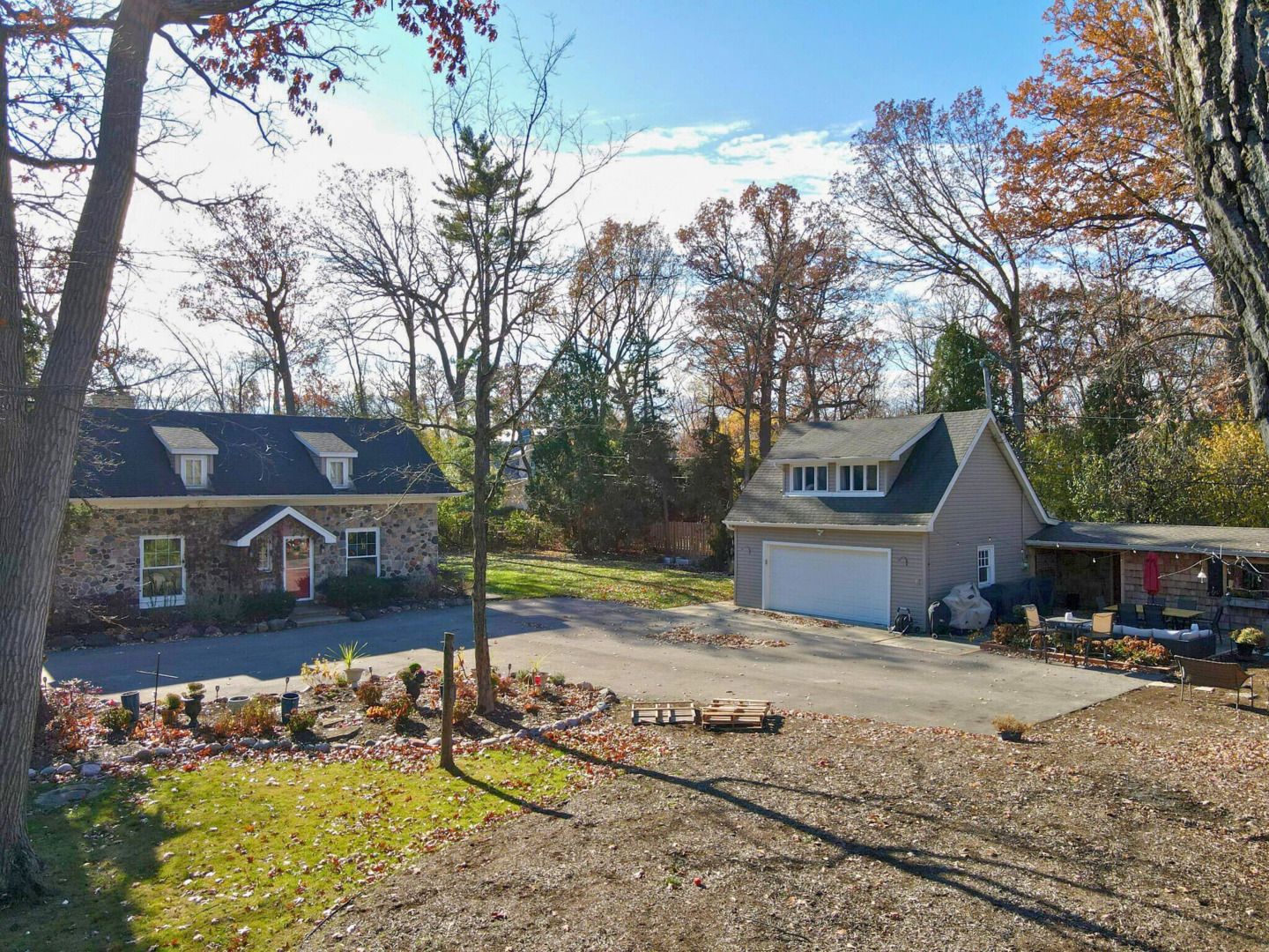 1800 Telegraph Road — Bannockburn, IL 60015