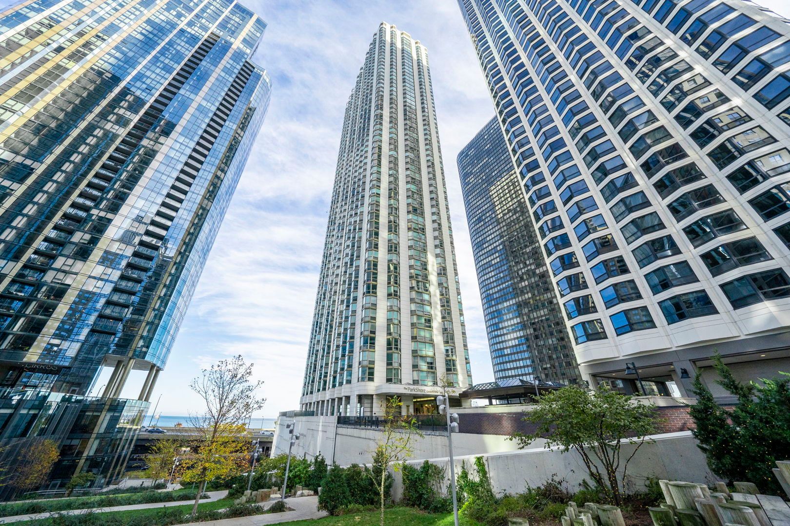 195 N Harbor Drive #4408 — Chicago, IL 60601