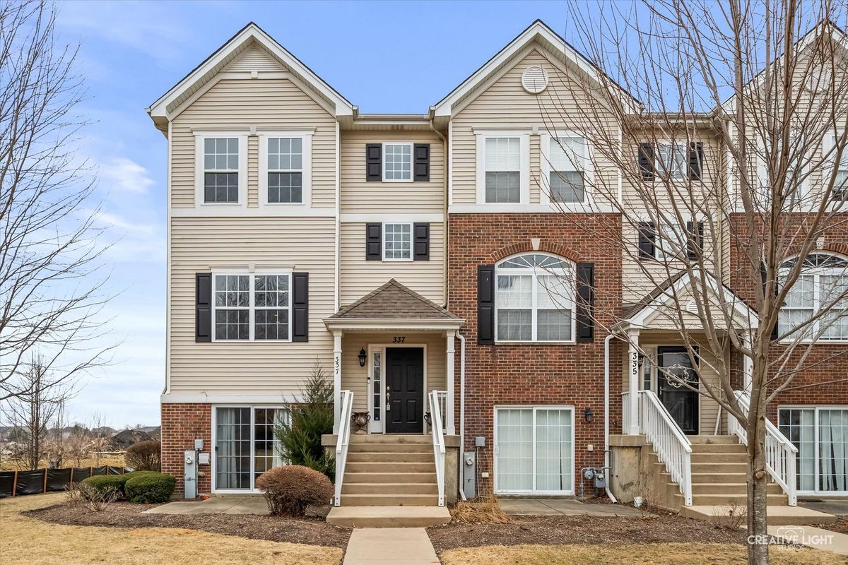 337 Lakeshore Drive, Oswego, IL 60543