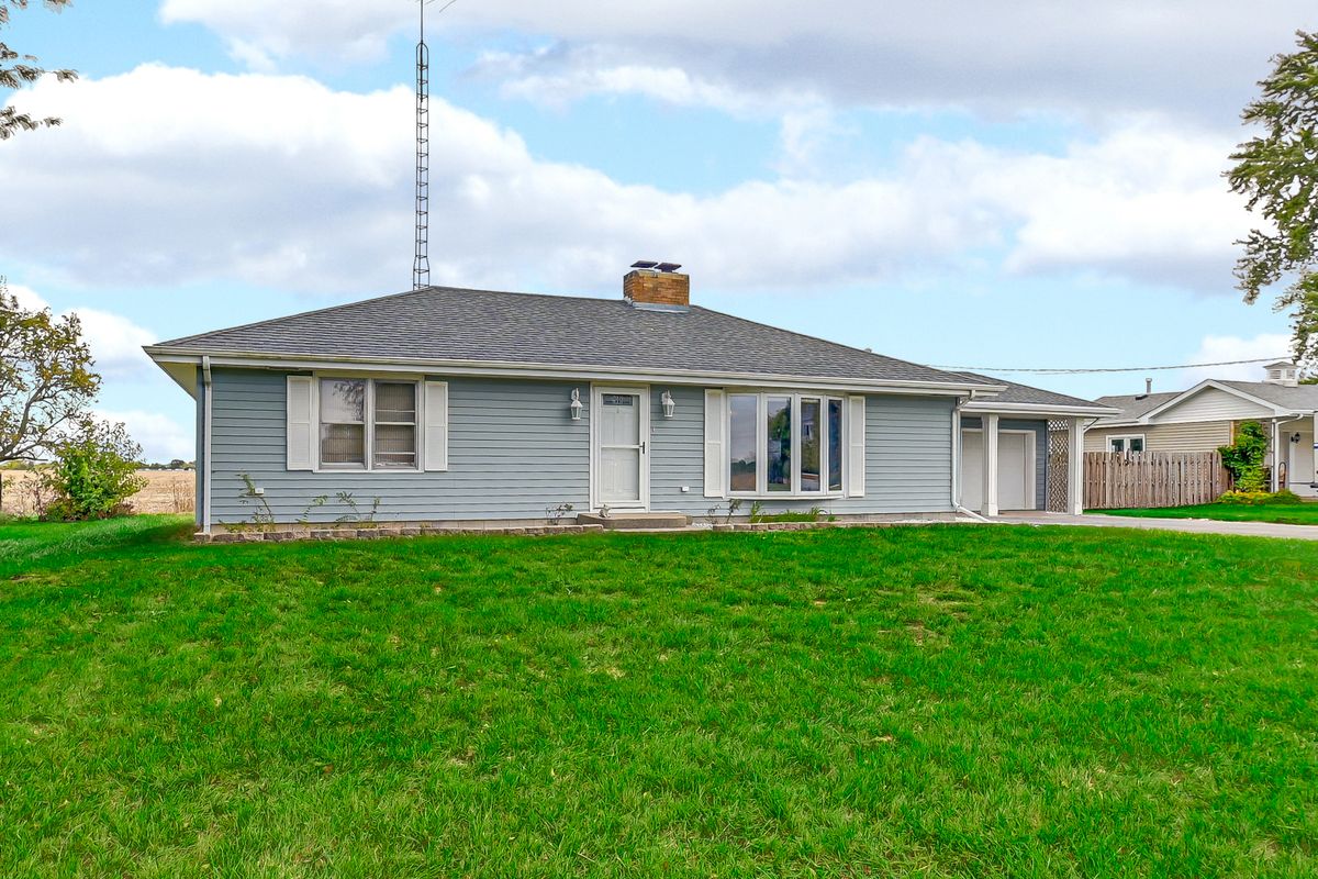 59 2750w Road, Kankakee, IL 60901