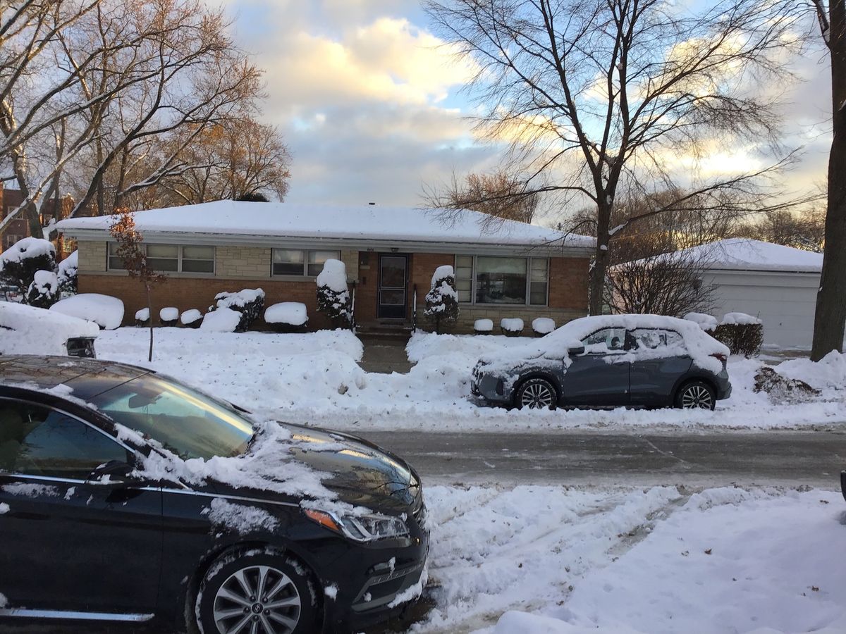 8454 Monticello Avenue, Skokie, IL 60076