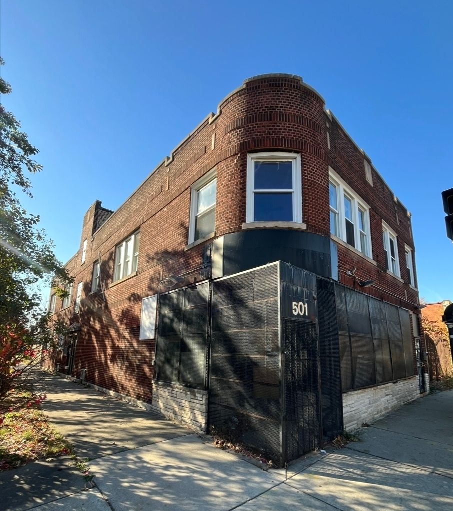 501 W 111th Street — Chicago, IL 60628