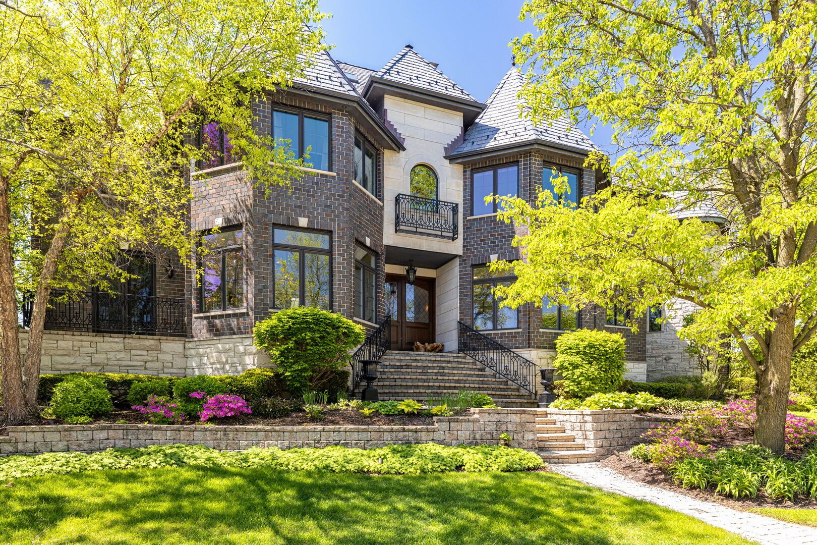 17 Ambriance Drive — Burr Ridge, IL 60527