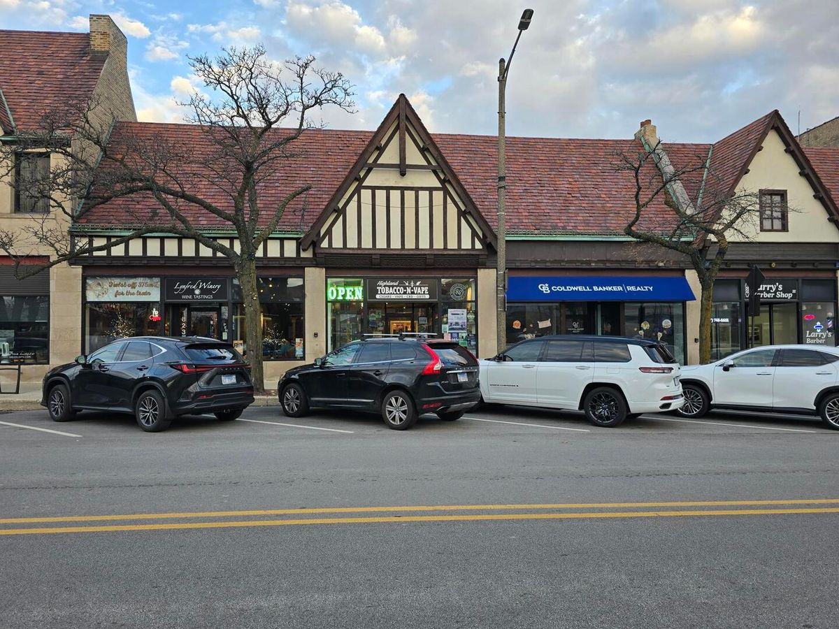 1621 Saint Johns Avenue, Highland Park, IL 60035