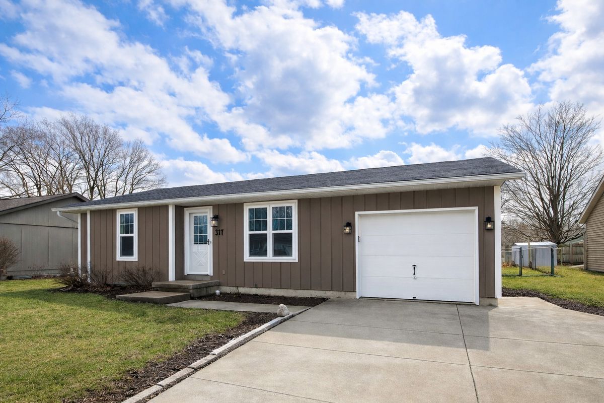 317 Midwestern Drive, Ottawa, IL 61350