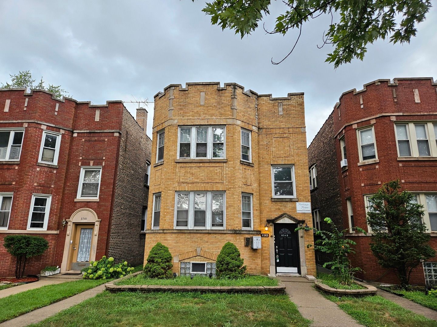 8342 S Wabash Avenue — Chicago, IL 60619