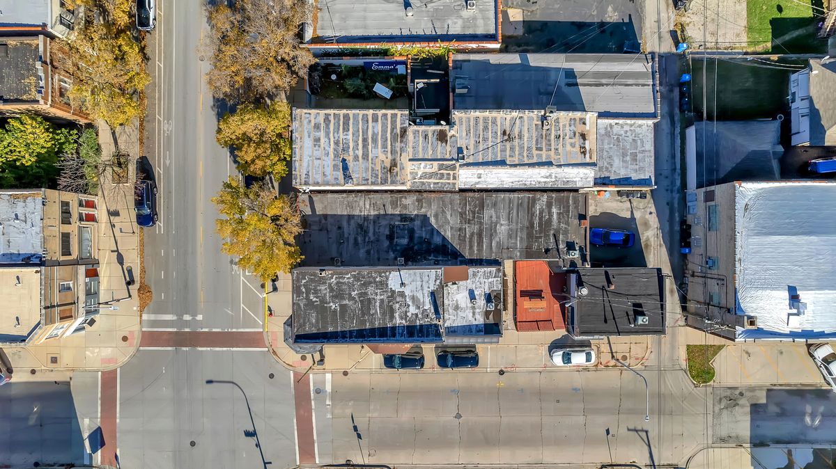 13257 Baltimore Avenue, Chicago, IL 60633