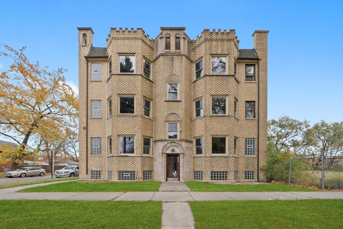 8103 Clyde Avenue, Chicago, IL 60617