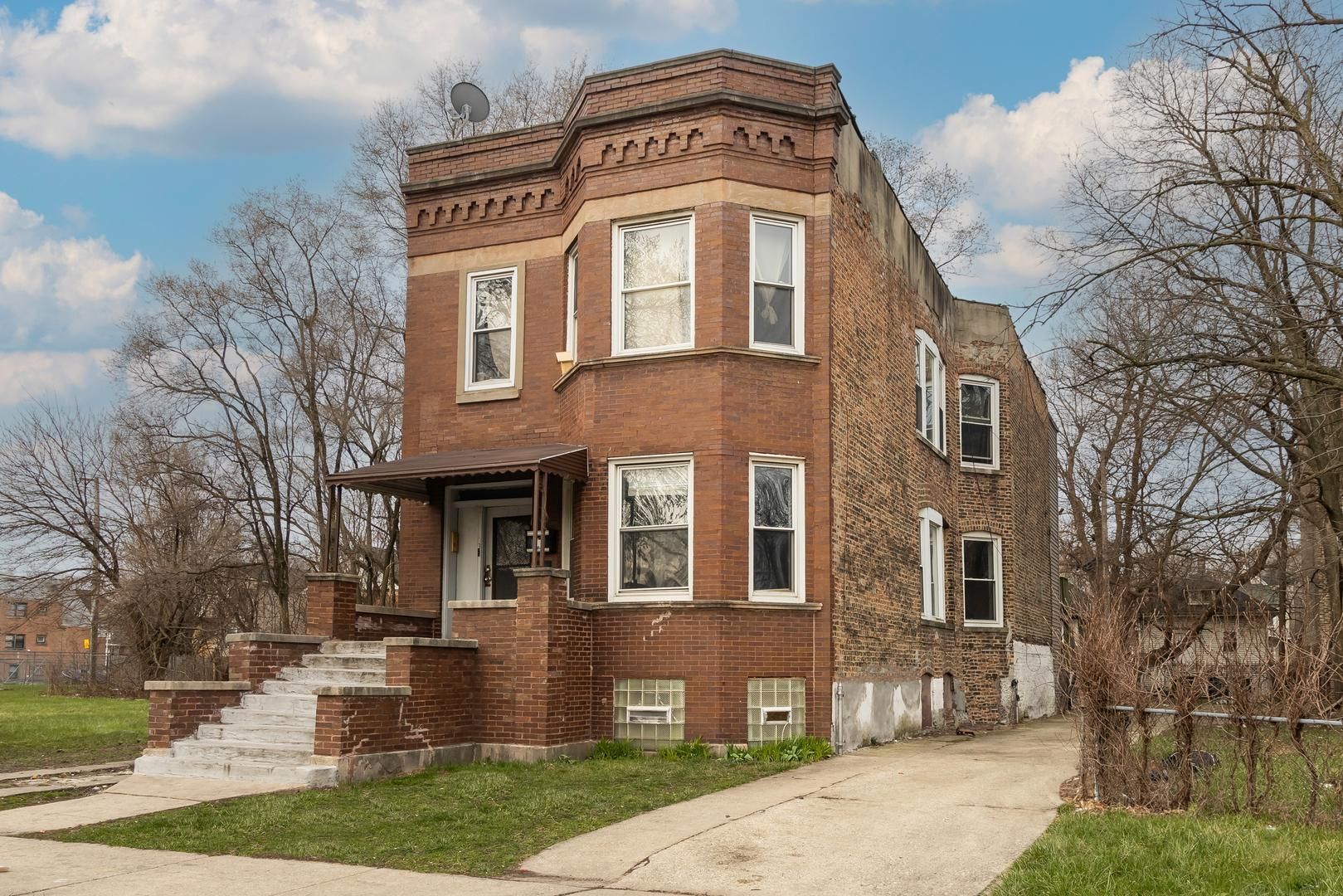 7438 S Stewart Avenue — Chicago, IL 60621