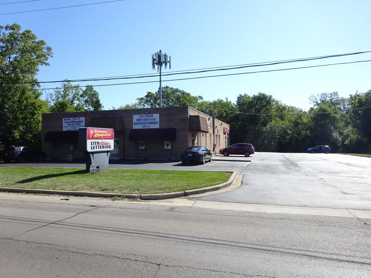 15801 Oak Park Avenue, Oak Forest, IL 60452