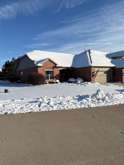 4 Monarch Drive — Bloomington, IL 61704