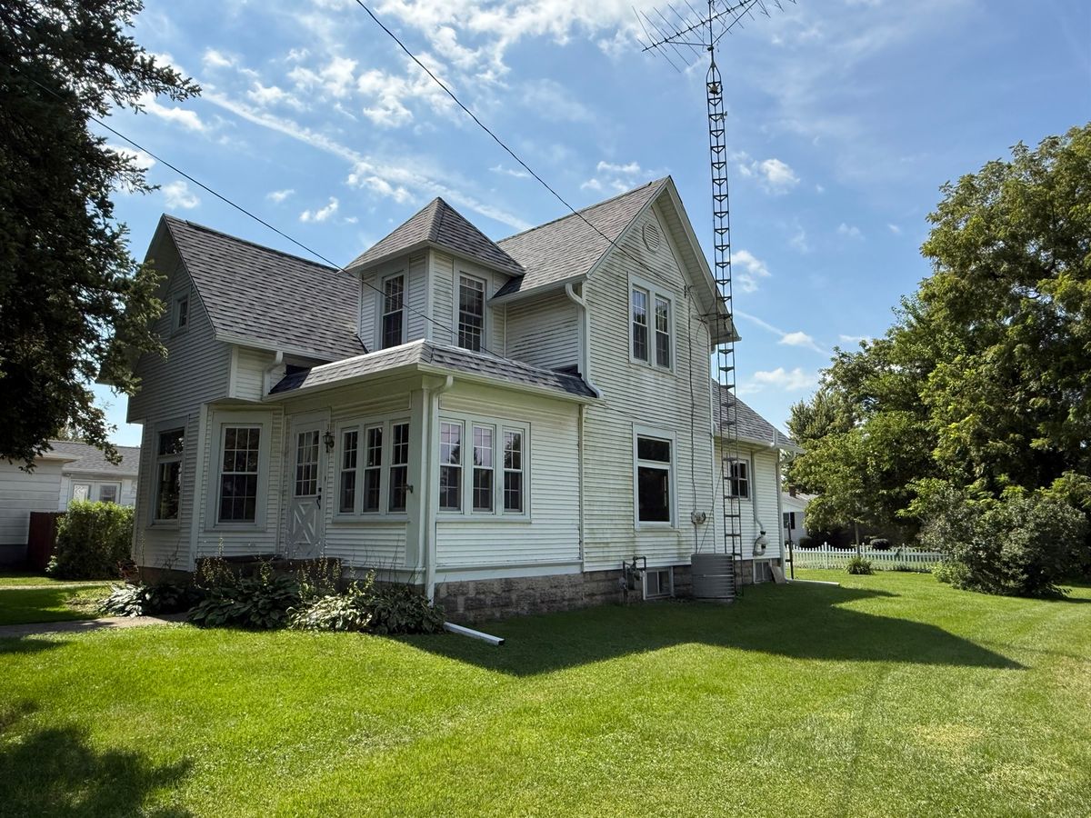 302 John Street, Sublette, IL 61367