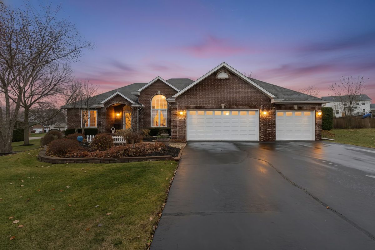 638 Merrion Road, Roscoe, IL 61073