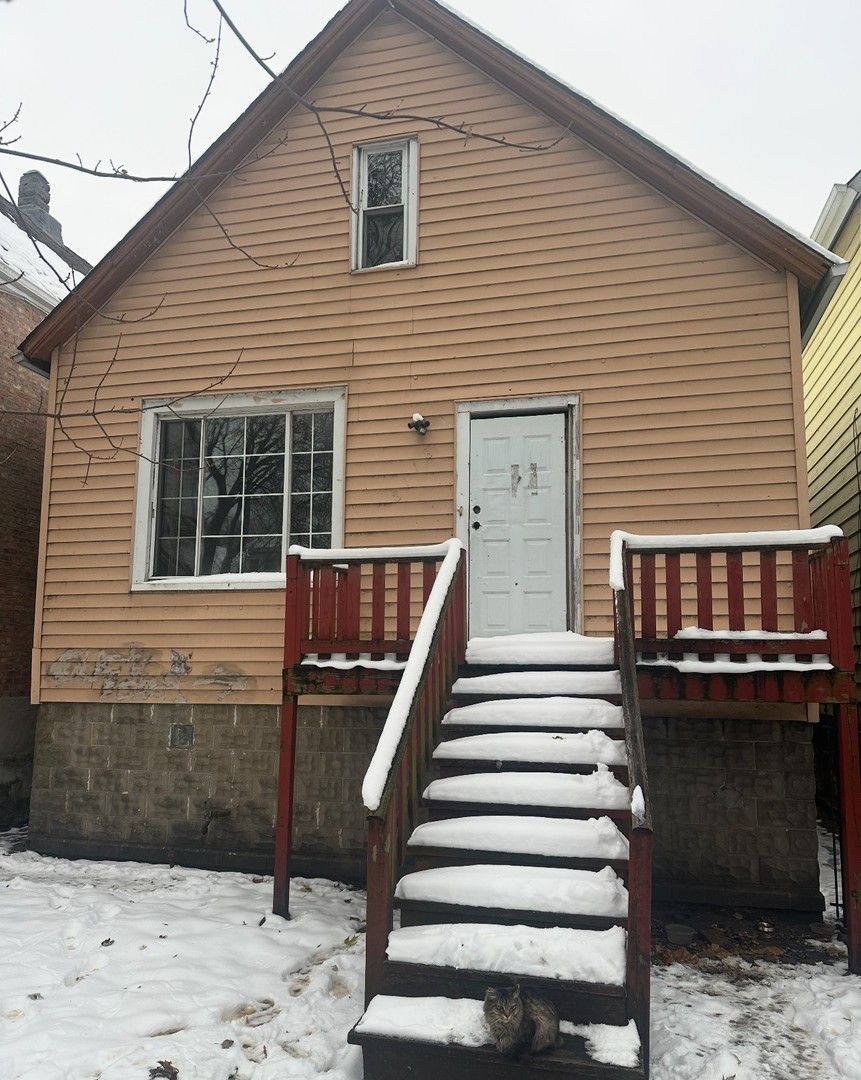 8118 S Muskegon Avenue — Chicago, IL 60617
