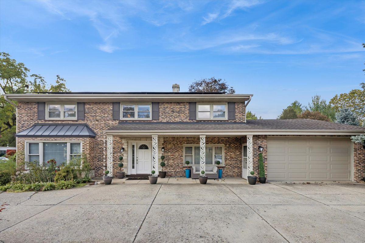 214 Elmhurst Road, Prospect Heights, IL 60070