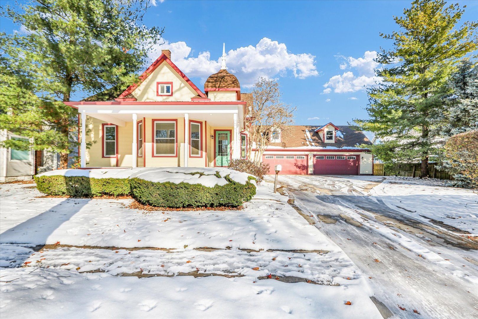 202 E Daggy Street — Tuscola, IL 61953