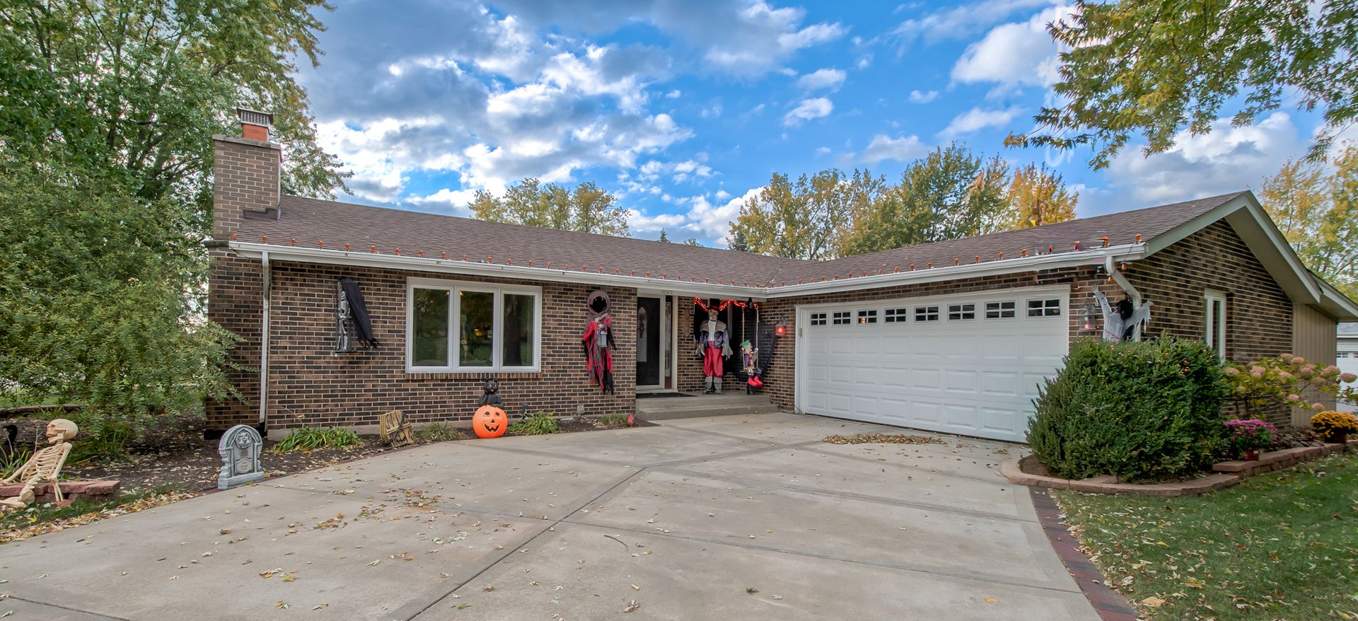 1605 S Regan Road — New Lenox, IL 60451