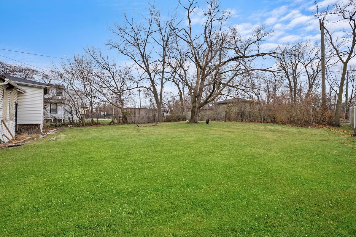 1905 W 142nd Street, Dixmoor, IL 60426