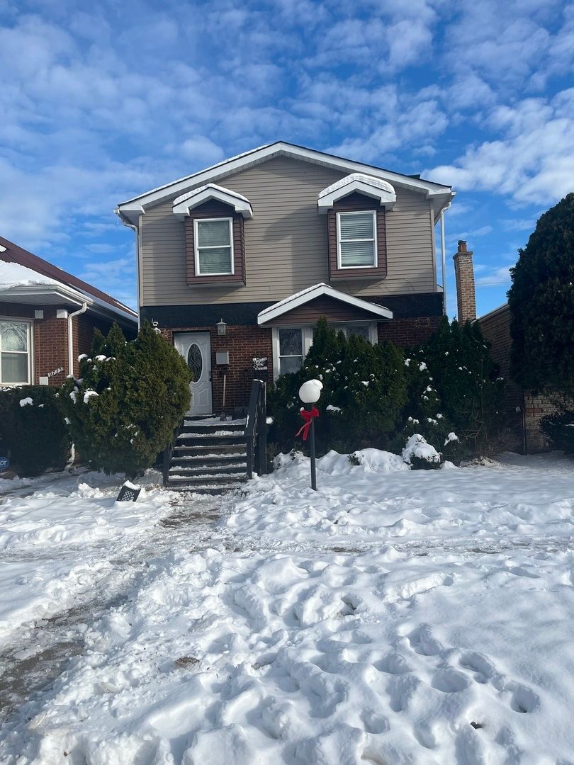 9737 S Calumet Avenue — Chicago, IL 60628