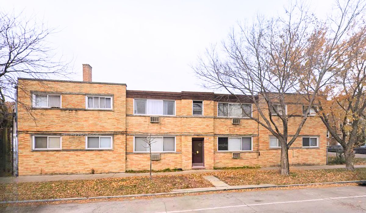 1401 Warner Avenue, Chicago, IL 60613