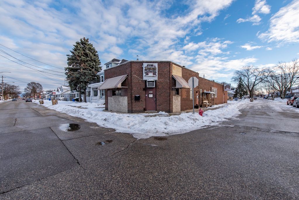 2827 63rd Street — Kenosha, WI 53143