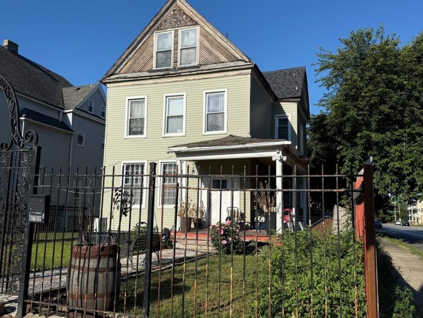 6700 S STEWART Avenue — Chicago, IL 60621