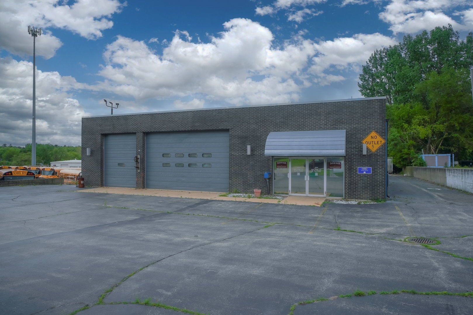 2045 W Galena Avenue — Freeport, IL 61032