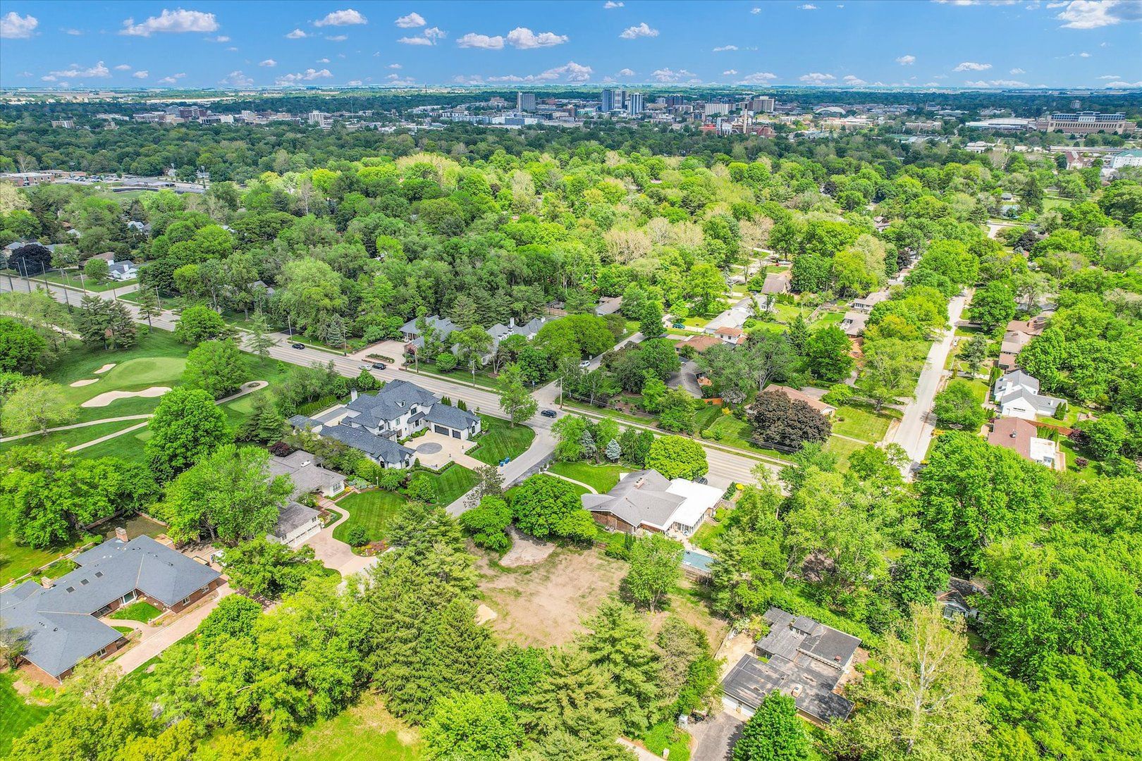 21 Greencroft Drive — Champaign, IL 61821