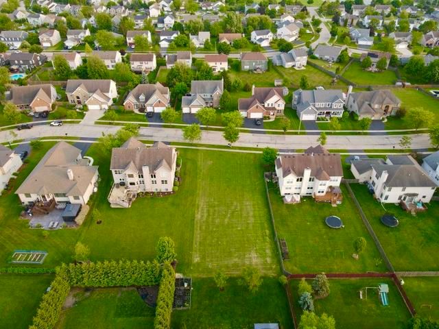5259 Greenshire Circle — Lake In The Hills, IL 60156