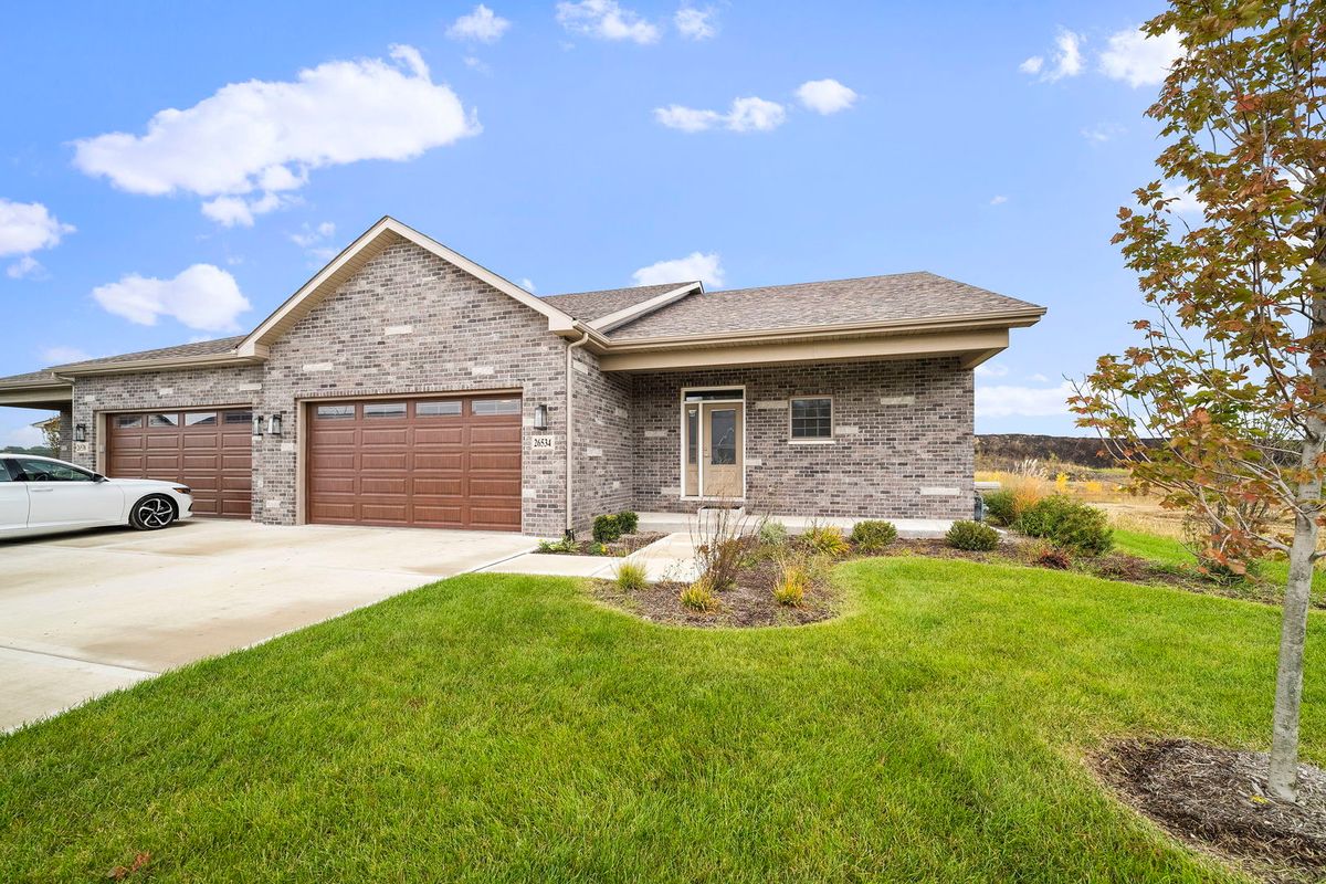 25162 Westwind Drive, Channahon, IL 60410