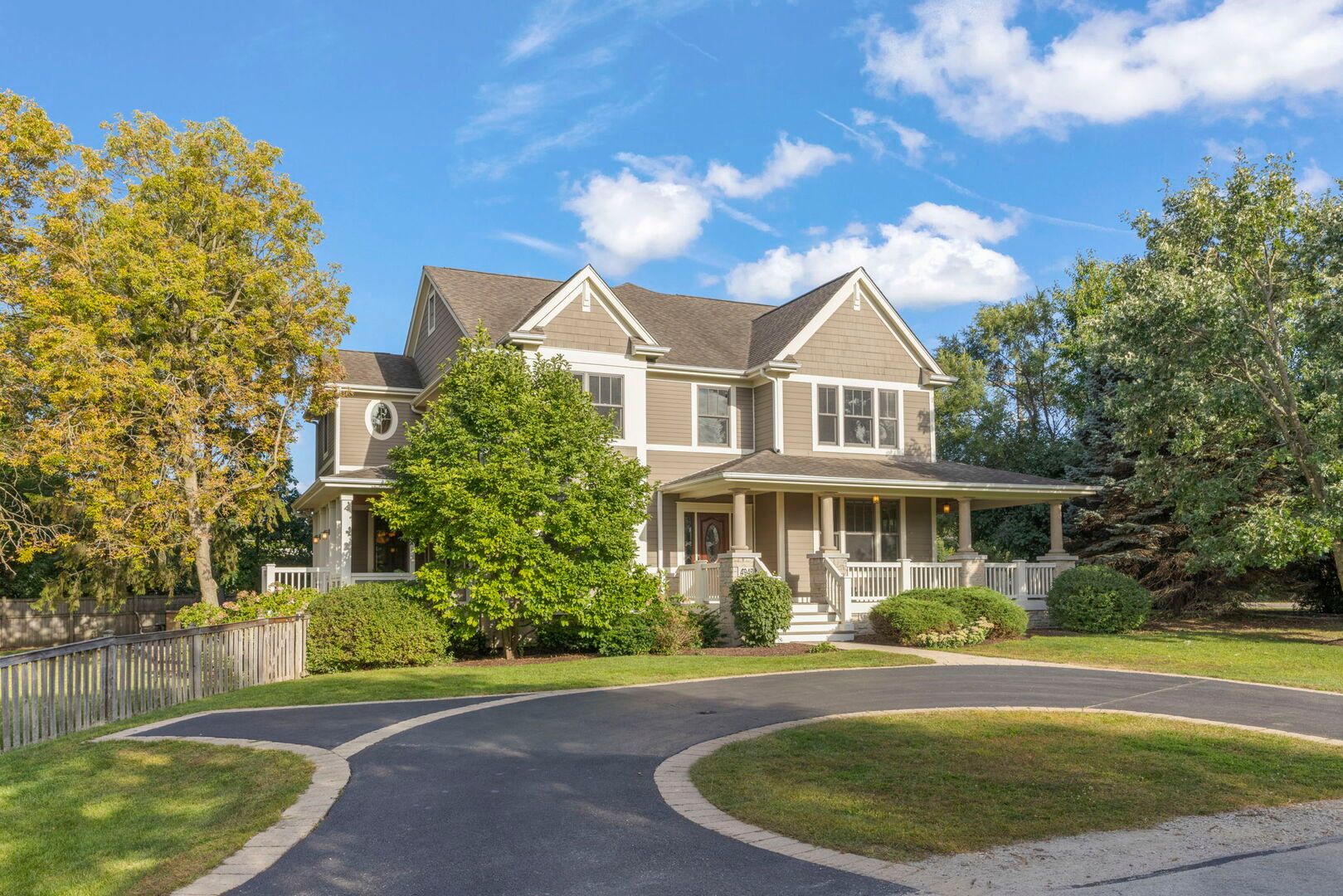 4947 Stonewall Avenue — Downers Grove, IL 60515
