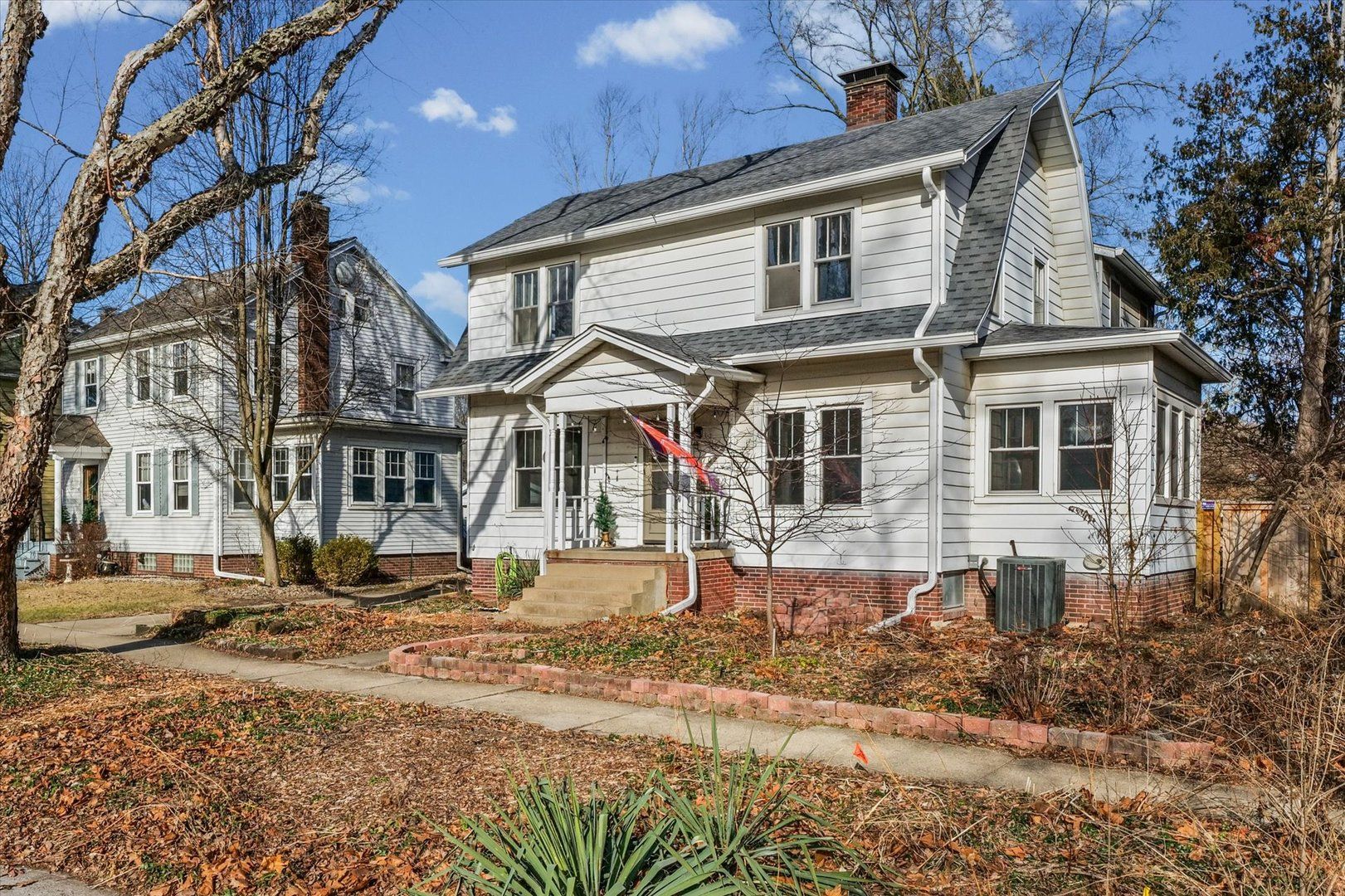 702 Iowa Street — Urbana, IL 61801