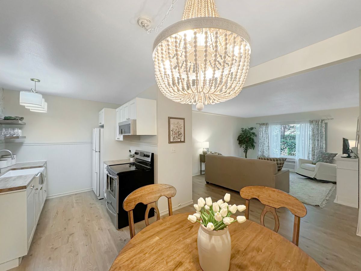 124 Whistler C4 Avenue, Freeport, IL 61032