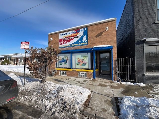 8855 State Street, Chicago, IL 60619