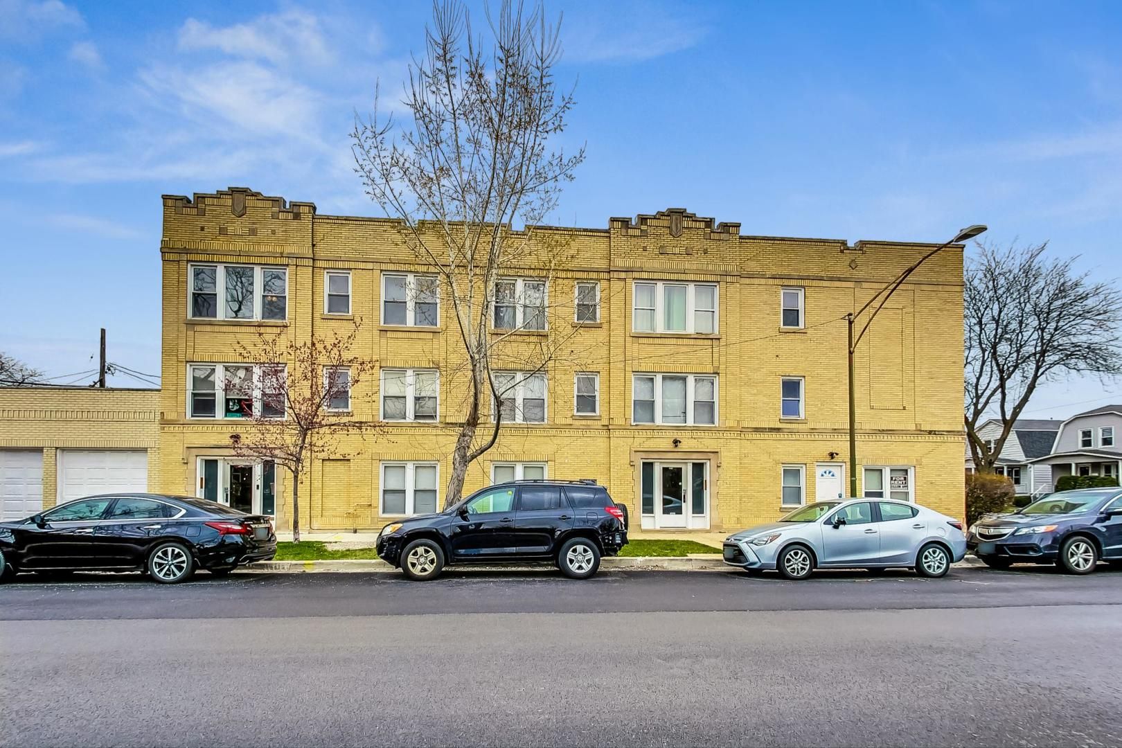 6010 W Seminole Street #2 — Chicago, IL 60646